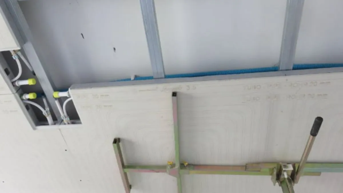 come nascondere tubazioni del bagno con cartongesso